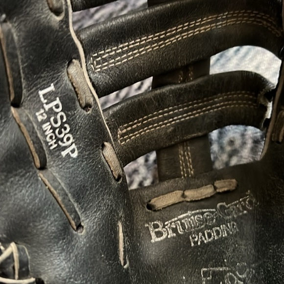 Louisville Slugger Baseball Glove, LPS39P, 12”, Fits Left Hand for Right Throw - Picture 4 of 10